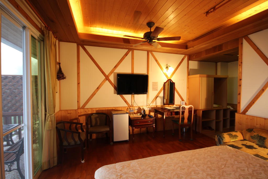 Cingjing Vienna Pleasance Cottage 런아이 객실 사진